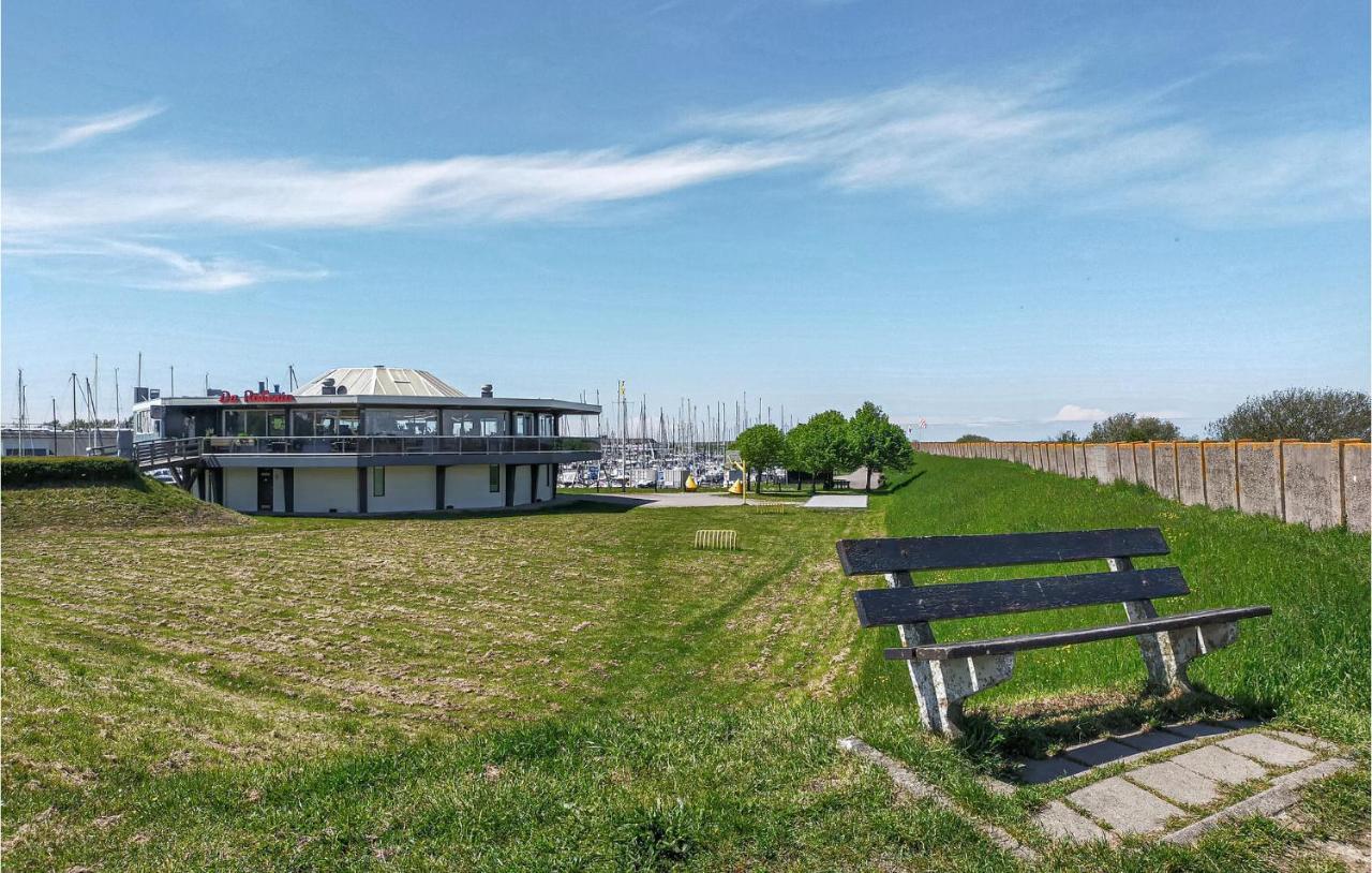 Gorgeous Home In Scharendijke With Kitchen Eksteriør bilde