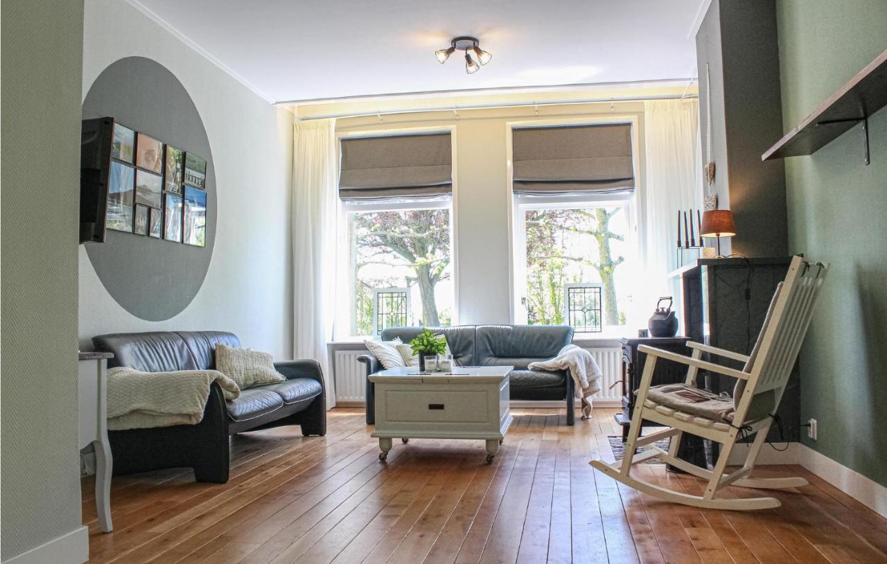 Gorgeous Home In Scharendijke With Kitchen Eksteriør bilde